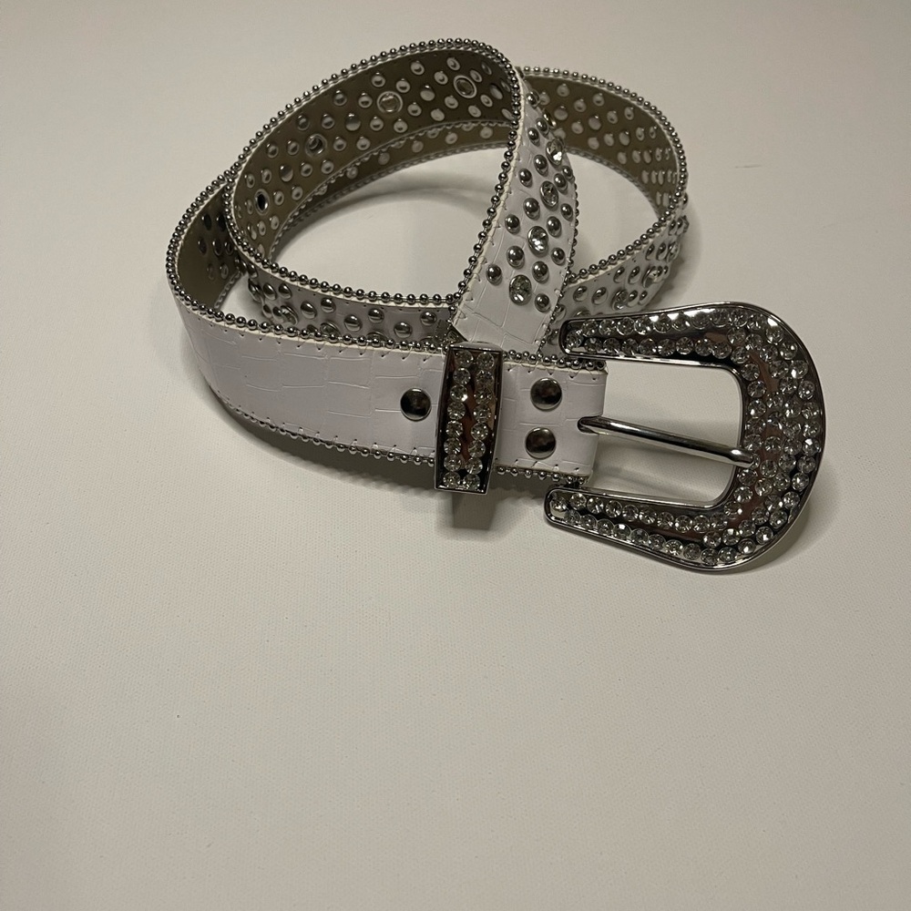 Elegant White Studded Belt with Silver Accents